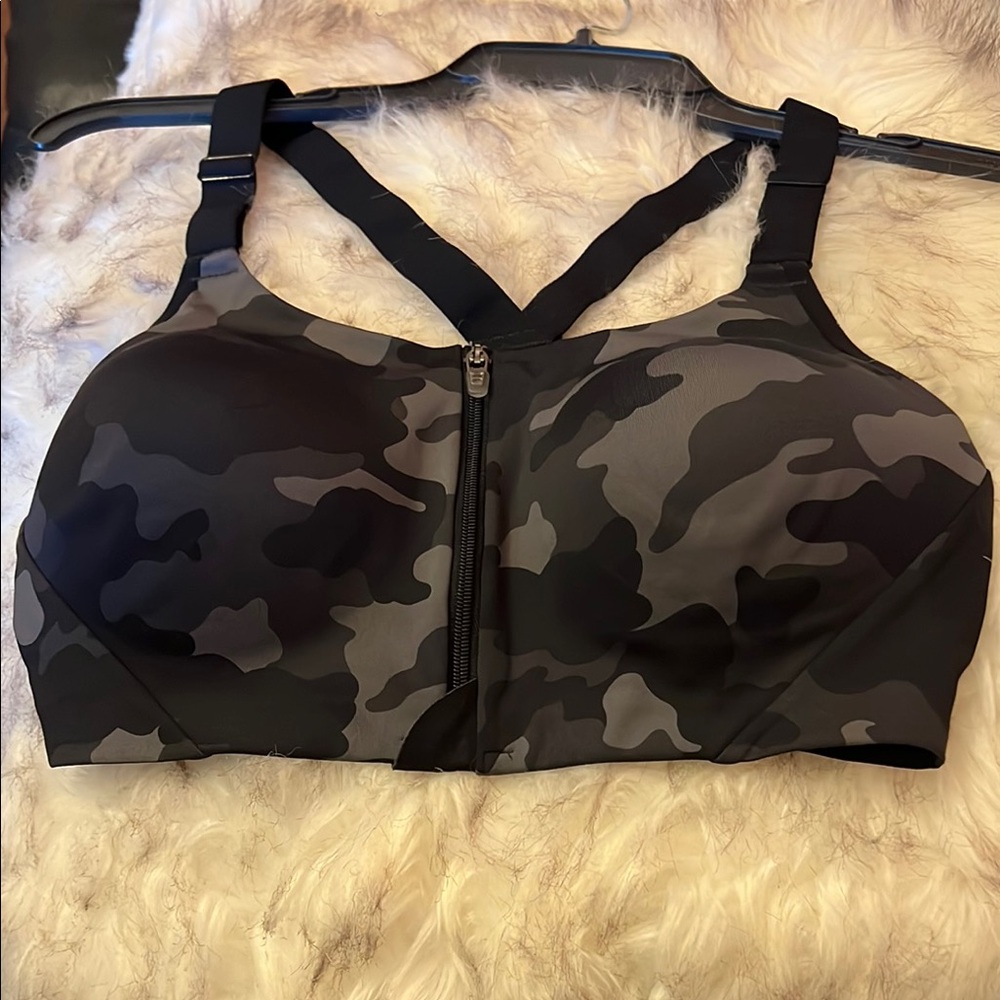 All in Motion Black and Gray Camo Sports Bra Size 34C